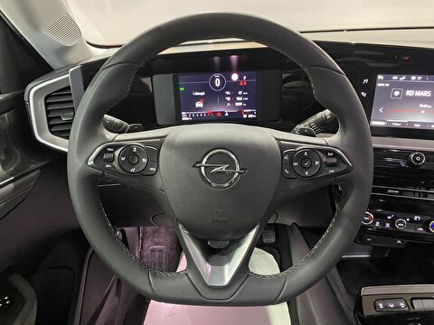 2024 Benzin Otomatik Opel Mokka Kırmızı Gürel Tasarım Aksesuar Otomotiv San. Tic. Ltd. Şti.