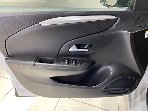 2025 Benzin Otomatik Opel Corsa Beyaz Gürel Tasarım Aksesuar Otomotiv San. Tic. Ltd. Şti.