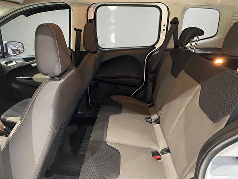 2022 Dizel Manuel Ford Tourneo Courier Beyaz Gürel Tasarım Aksesuar Otomotiv San. Tic. Ltd. Şti.