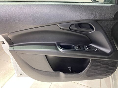 2023 Dizel Manuel Fiat Egea Beyaz Gürel Tasarım Aksesuar Otomotiv San. Tic. Ltd. Şti.