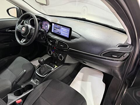2023 Benzin Manuel Fiat Egea Gri Gürel Tasarım Aksesuar Otomotiv San. Tic. Ltd. Şti.