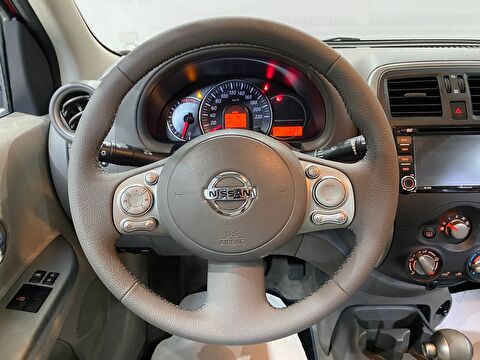 2015 Benzin Otomatik Nissan Micra Kırmızı Gürel Tasarım Aksesuar Otomotiv San. Tic. Ltd. Şti.