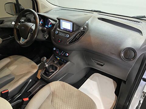 2021 Dizel Manuel Ford Tourneo Courier Beyaz Gürel Tasarım Aksesuar Otomotiv San. Tic. Ltd. Şti.
