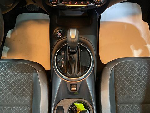 2023 Benzin Otomatik Nissan Juke Kırmızı Gürel Tasarım Aksesuar Otomotiv San. Tic. Ltd. Şti.