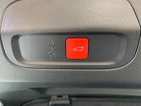 2023 Benzin Otomatik Peugeot 408 Mavi Gürel Tasarım Aksesuar Otomotiv San. Tic. Ltd. Şti.