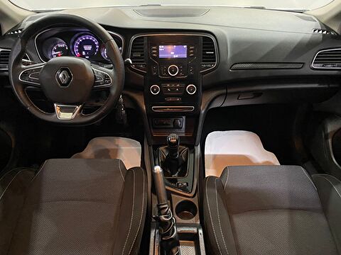 2017 Benzin Manuel Renault Megane Beyaz Gürel Tasarım Aksesuar Otomotiv San. Tic. Ltd. Şti.