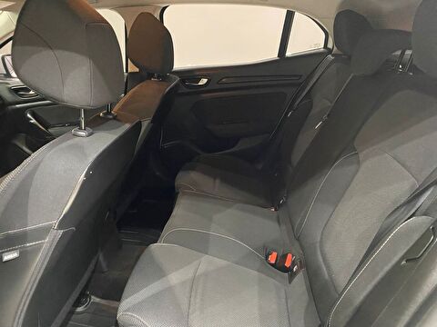 2017 Benzin Manuel Renault Megane Beyaz Gürel Tasarım Aksesuar Otomotiv San. Tic. Ltd. Şti.