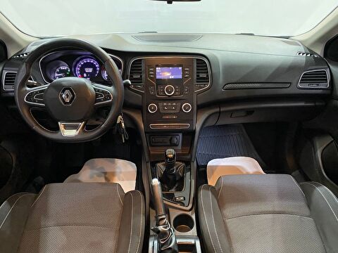 2017 Benzin Manuel Renault Megane Beyaz Gürel Tasarım Aksesuar Otomotiv San. Tic. Ltd. Şti.