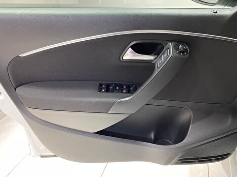 TaksitliOto.Net | 2.El Volkswagen Polo Hatchback 1.2 TSI BMT Comfortline DSG | Otomatik & Benzin | Beyaz | İzmir.2el 2016 Benzin Otomatik Volkswagen Polo Beyaz Gürel Tasarım Aksesuar Otomotiv San. Tic. Ltd. Şti.