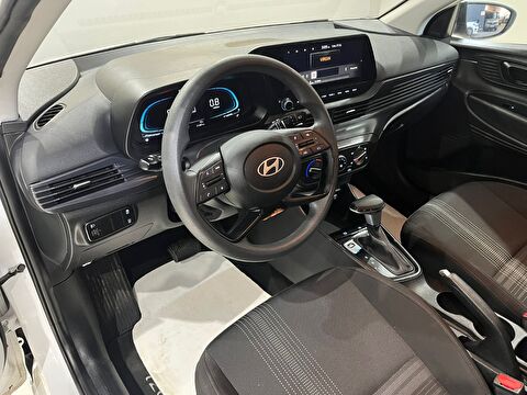2025 Benzin Otomatik Hyundai i20 Beyaz Gürel Tasarım Aksesuar Otomotiv San. Tic. Ltd. Şti.