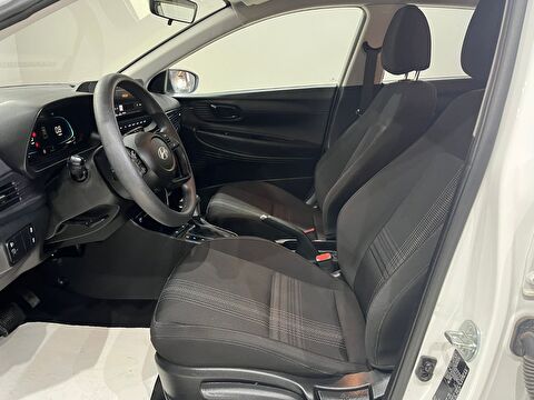 2025 Benzin Otomatik Hyundai i20 Beyaz Gürel Tasarım Aksesuar Otomotiv San. Tic. Ltd. Şti.