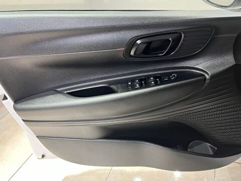 2025 Benzin Otomatik Hyundai i20 Beyaz Gürel Tasarım Aksesuar Otomotiv San. Tic. Ltd. Şti.