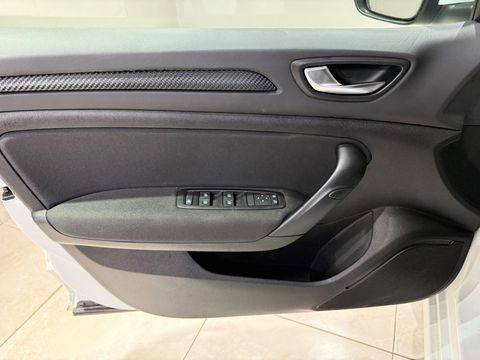 2023 Benzin Otomatik Renault Megane Beyaz Gürel Tasarım Aksesuar Otomotiv San. Tic. Ltd. Şti.