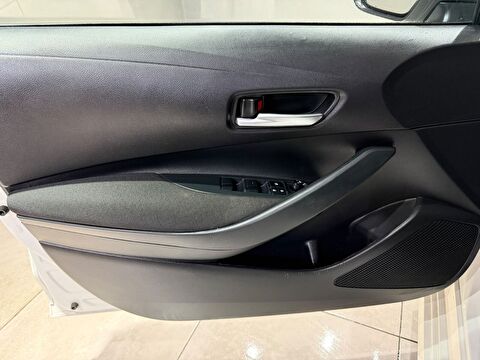 2026 Benzin Otomatik Toyota Corolla Beyaz Gürel Tasarım Aksesuar Otomotiv San. Tic. Ltd. Şti.
