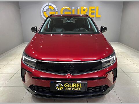 2024 Benzin Otomatik Opel Grandland Kırmızı Gürel Tasarım Aksesuar Otomotiv San. Tic. Ltd. Şti.