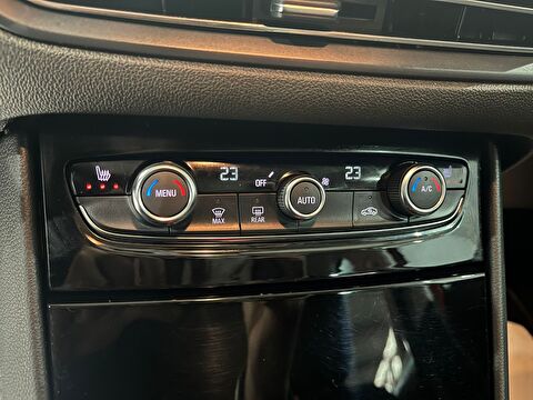 2024 Benzin Otomatik Opel Grandland Kırmızı Gürel Tasarım Aksesuar Otomotiv San. Tic. Ltd. Şti.