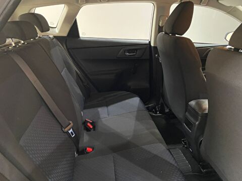 2015 Benzin Manuel Toyota Auris Beyaz Gürel Tasarım Aksesuar Otomotiv San. Tic. Ltd. Şti.
