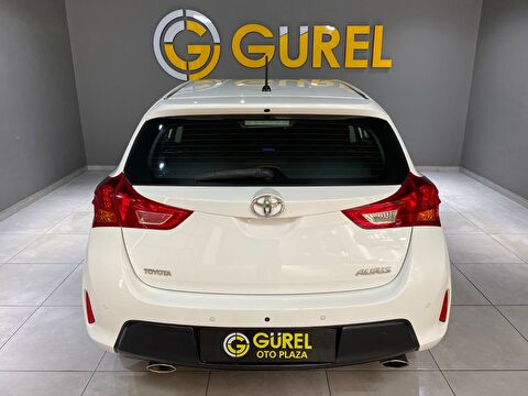 2015 Benzin Manuel Toyota Auris Beyaz Gürel Tasarım Aksesuar Otomotiv San. Tic. Ltd. Şti.