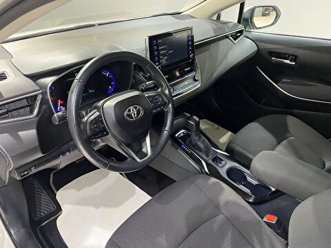 2021 Hybrid Otomatik Toyota Corolla Beyaz Gürel Tasarım Aksesuar Otomotiv San. Tic. Ltd. Şti.