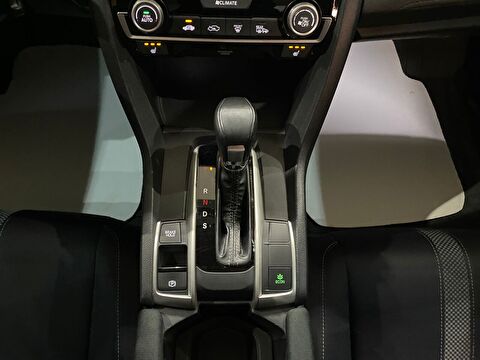 2021 Benzin + LPG Otomatik Honda Civic Beyaz Gürel Tasarım Aksesuar Otomotiv San. Tic. Ltd. Şti.