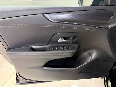 2021 Benzin Otomatik Opel Mokka Siyah Gürel Tasarım Aksesuar Otomotiv San. Tic. Ltd. Şti.