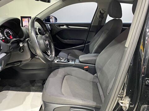 2020 Benzin Otomatik Audi A3 Siyah Gürel Tasarım Aksesuar Otomotiv San. Tic. Ltd. Şti.