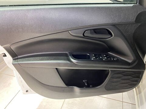 2022 Dizel Manuel Fiat Egea Beyaz Gürel Tasarım Aksesuar Otomotiv San. Tic. Ltd. Şti.