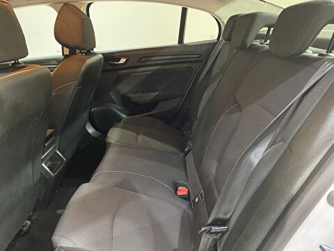 2021 Benzin Otomatik Renault Megane Beyaz Gürel Tasarım Aksesuar Otomotiv San. Tic. Ltd. Şti.