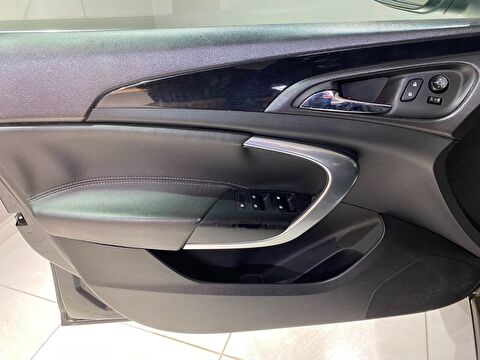 2015 Dizel Otomatik Opel Insignia Siyah Gürel Tasarım Aksesuar Otomotiv San. Tic. Ltd. Şti.
