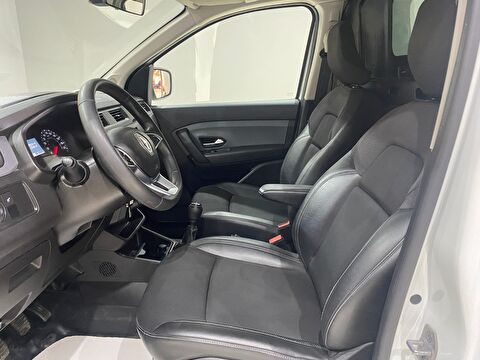 2022 Dizel Manuel Renault Express Beyaz Gürel Tasarım Aksesuar Otomotiv San. Tic. Ltd. Şti.