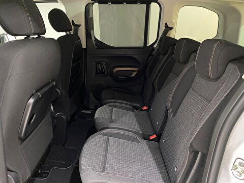 2023 Dizel Otomatik Peugeot Rifter Beyaz Gürel Tasarım Aksesuar Otomotiv San. Tic. Ltd. Şti.