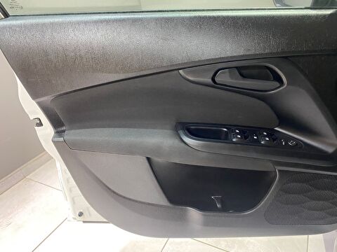 2024 Dizel Otomatik Fiat Egea Beyaz Gürel Tasarım Aksesuar Otomotiv San. Tic. Ltd. Şti.
