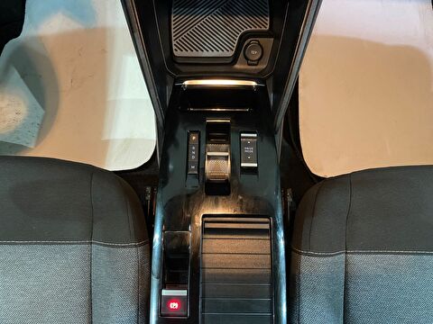 2023 Benzin Otomatik Citroen C4 X Beyaz Gürel Tasarım Aksesuar Otomotiv San. Tic. Ltd. Şti.