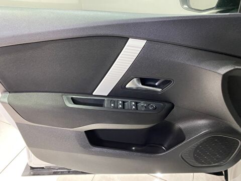 2023 Benzin Otomatik Citroen C4 X Beyaz Gürel Tasarım Aksesuar Otomotiv San. Tic. Ltd. Şti.