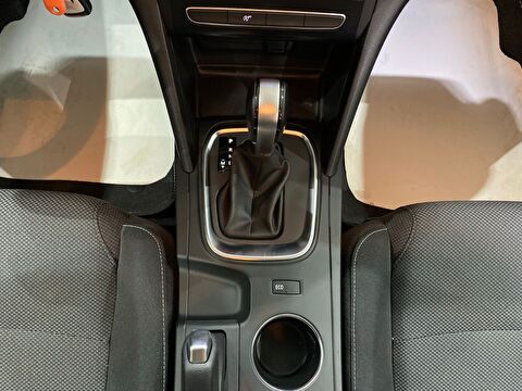2022 Benzin Otomatik Renault Megane Beyaz Gürel Tasarım Aksesuar Otomotiv San. Tic. Ltd. Şti.
