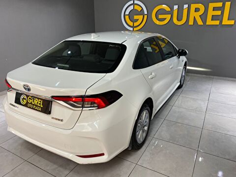 2021 Hybrid Otomatik Toyota Corolla Beyaz Gürel Tasarım Aksesuar Otomotiv San. Tic. Ltd. Şti.