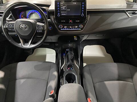 2021 Hybrid Otomatik Toyota Corolla Beyaz Gürel Tasarım Aksesuar Otomotiv San. Tic. Ltd. Şti.