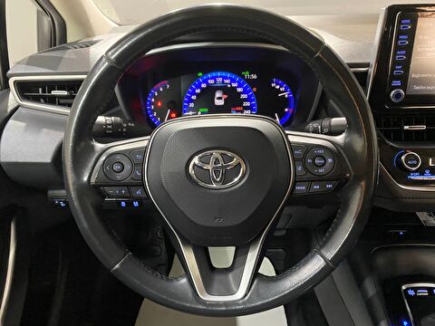 2021 Hybrid Otomatik Toyota Corolla Beyaz Gürel Tasarım Aksesuar Otomotiv San. Tic. Ltd. Şti.