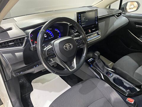 2021 Hybrid Otomatik Toyota Corolla Beyaz Gürel Tasarım Aksesuar Otomotiv San. Tic. Ltd. Şti.