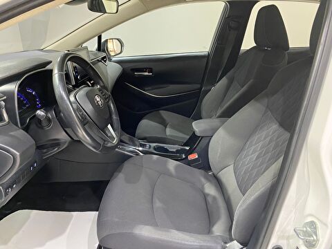 2021 Hybrid Otomatik Toyota Corolla Beyaz Gürel Tasarım Aksesuar Otomotiv San. Tic. Ltd. Şti.