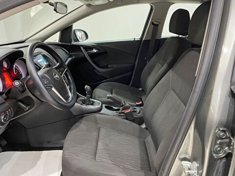 2018 Benzin Manuel Opel Astra Gri Gürel Tasarım Aksesuar Otomotiv San. Tic. Ltd. Şti.
