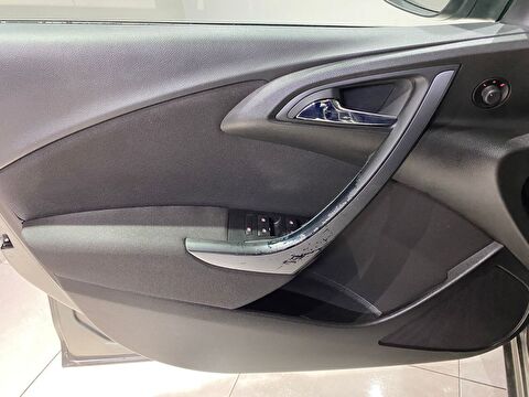 2018 Benzin Manuel Opel Astra Gri Gürel Tasarım Aksesuar Otomotiv San. Tic. Ltd. Şti.