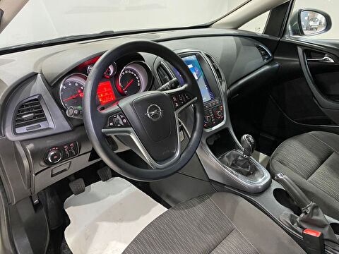 2018 Benzin Manuel Opel Astra Gri Gürel Tasarım Aksesuar Otomotiv San. Tic. Ltd. Şti.