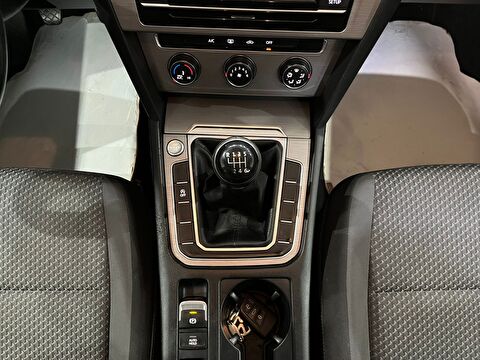 2018 Benzin Manuel Volkswagen Passat Mavi Gürel Tasarım Aksesuar Otomotiv San. Tic. Ltd. Şti.