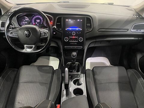 2017 Benzin Manuel Renault Megane Mavi Gürel Tasarım Aksesuar Otomotiv San. Tic. Ltd. Şti.