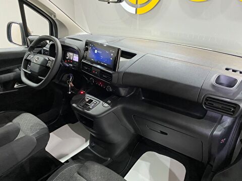 2026 Dizel Otomatik Opel Combo Beyaz Gürel Tasarım Aksesuar Otomotiv San. Tic. Ltd. Şti.