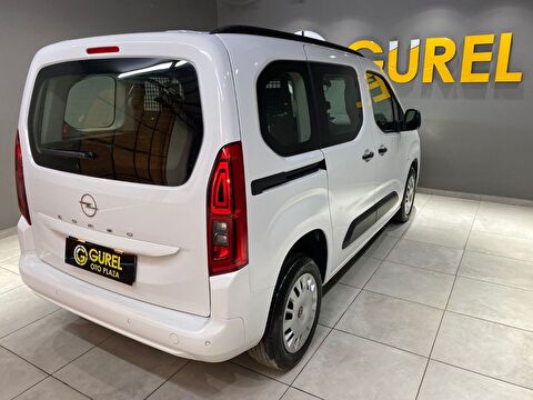 2026 Dizel Otomatik Opel Combo Beyaz Gürel Tasarım Aksesuar Otomotiv San. Tic. Ltd. Şti.