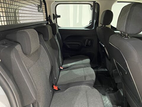 2026 Dizel Otomatik Opel Combo Beyaz Gürel Tasarım Aksesuar Otomotiv San. Tic. Ltd. Şti.
