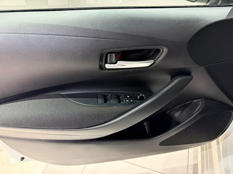 2026 Benzin Otomatik Toyota Corolla Beyaz Gürel Tasarım Aksesuar Otomotiv San. Tic. Ltd. Şti.