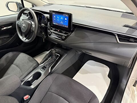 2026 Benzin Otomatik Toyota Corolla Beyaz Gürel Tasarım Aksesuar Otomotiv San. Tic. Ltd. Şti.